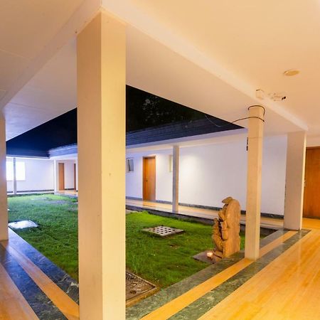 Mint Koregaon Park Next To Osho Ashram Πούνε Εξωτερικό φωτογραφία