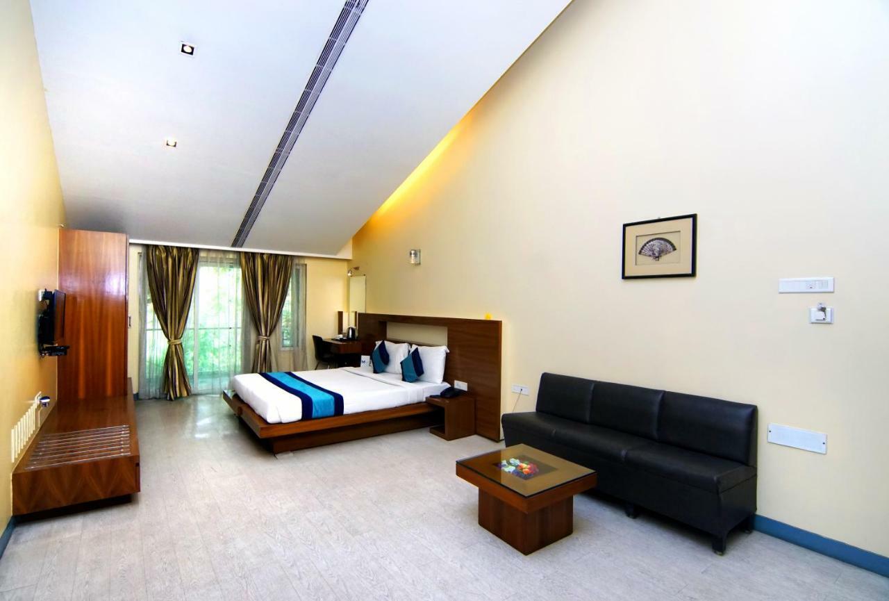 Mint Koregaon Park Next To Osho Ashram Πούνε Εξωτερικό φωτογραφία