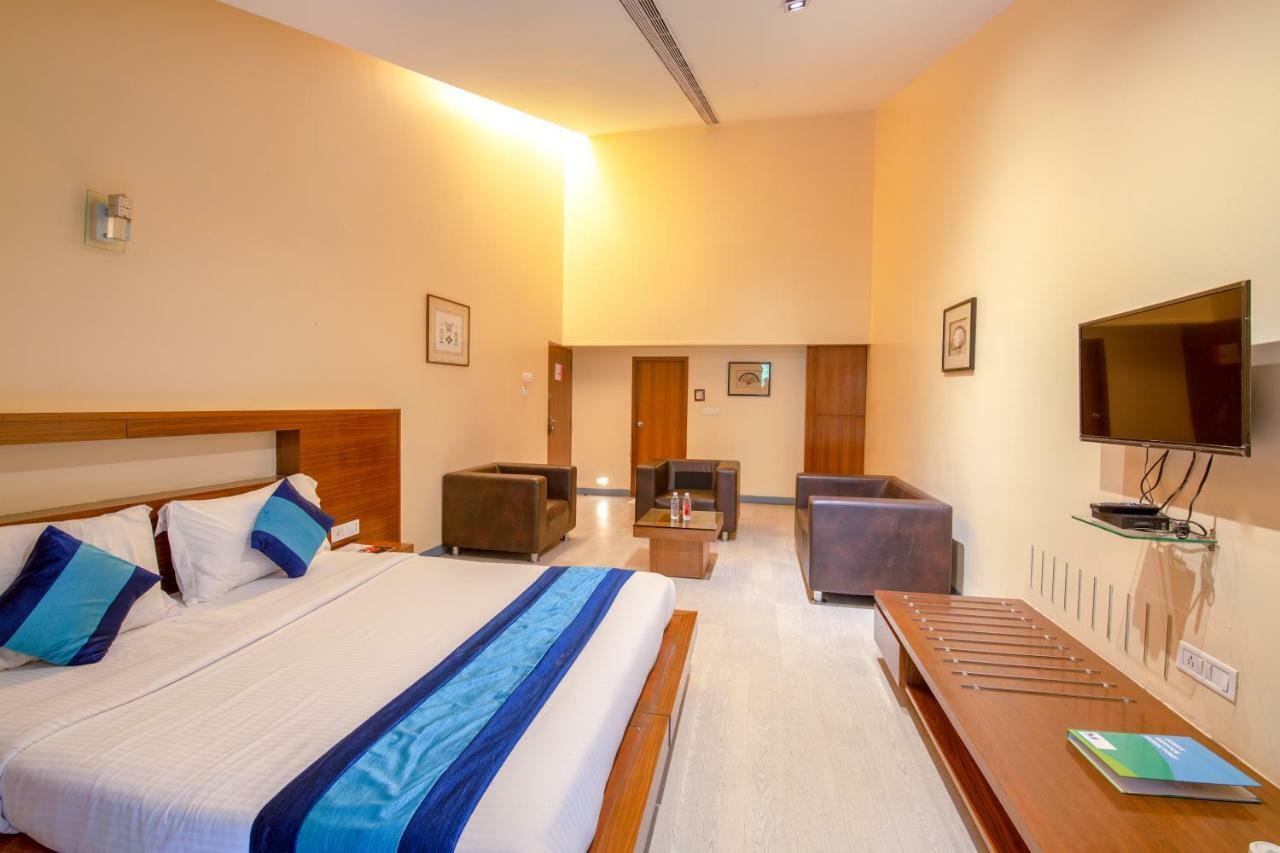 Mint Koregaon Park Next To Osho Ashram Πούνε Εξωτερικό φωτογραφία