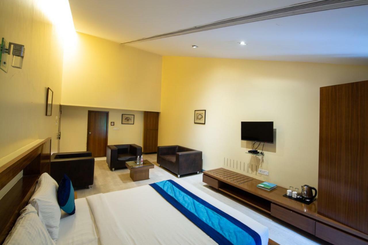 Mint Koregaon Park Next To Osho Ashram Πούνε Εξωτερικό φωτογραφία