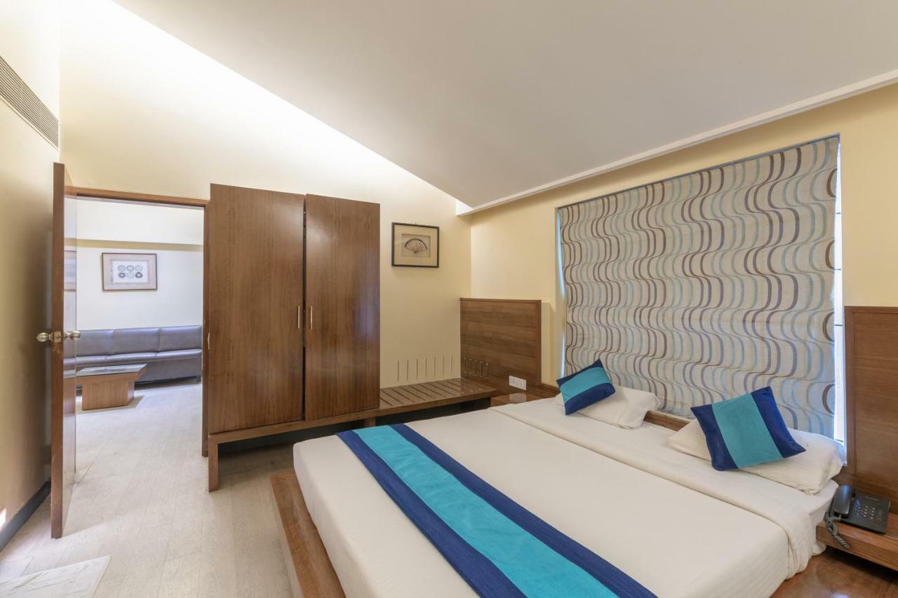 Mint Koregaon Park Next To Osho Ashram Πούνε Εξωτερικό φωτογραφία